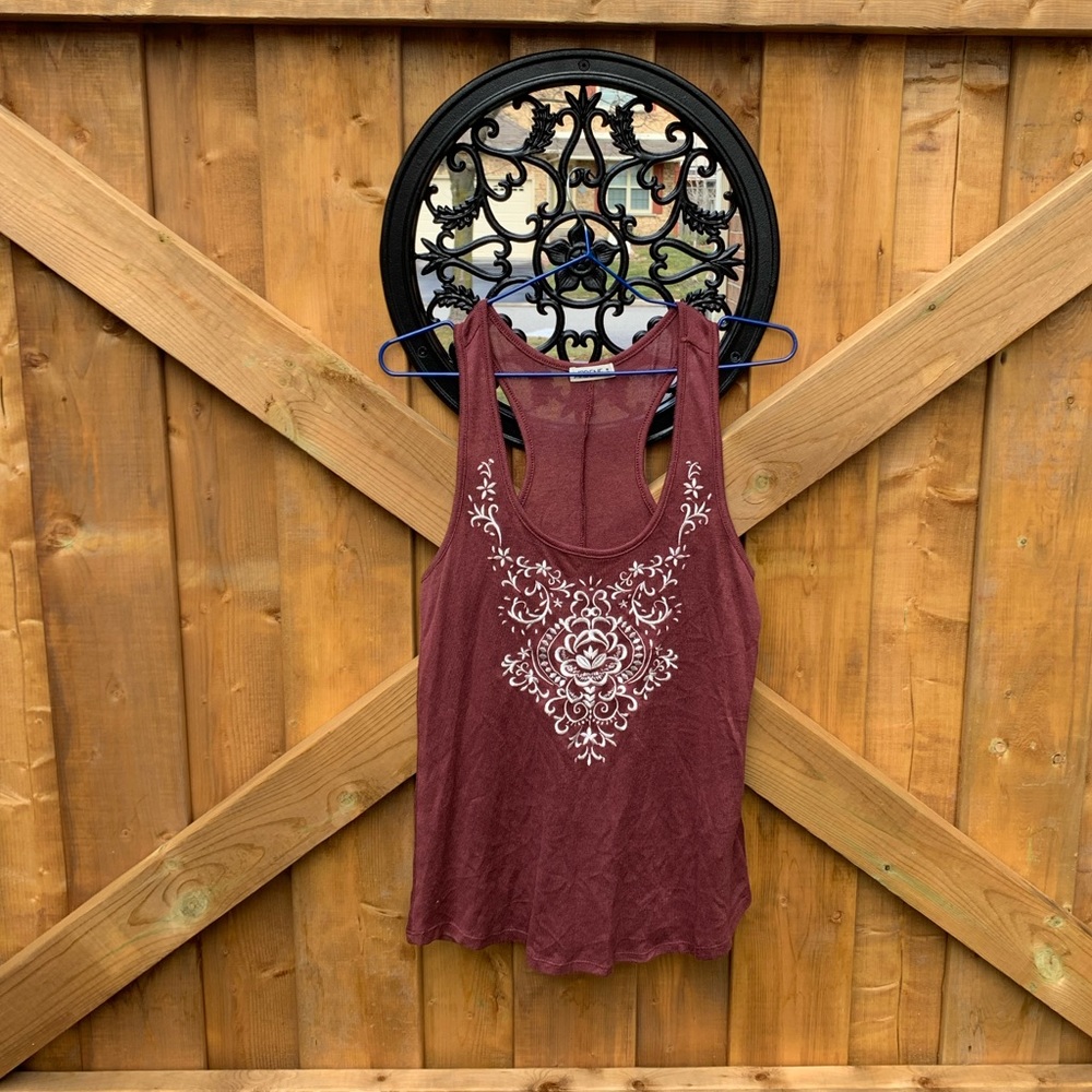 🔴2 for $20🔴 Floral Embroidered Tank
